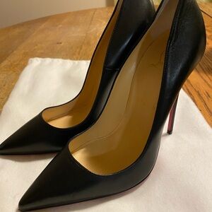 Elegant Black Leather Women's Pumps